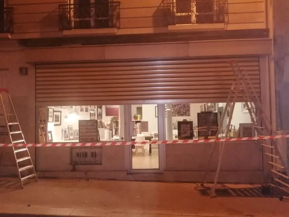 Rideau métallique en panne